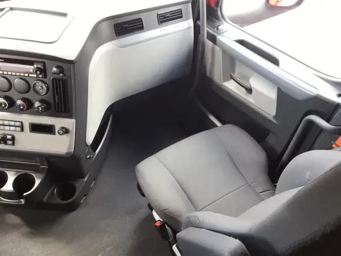 2022 FREIGHTLINER CA126