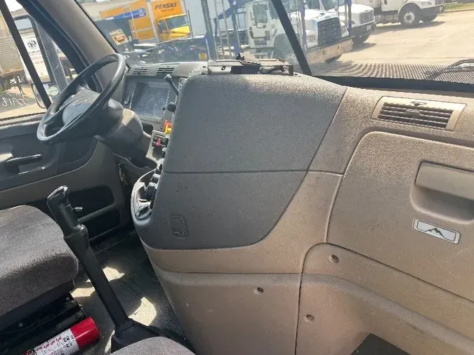 2015 FREIGHTLINER X12564ST