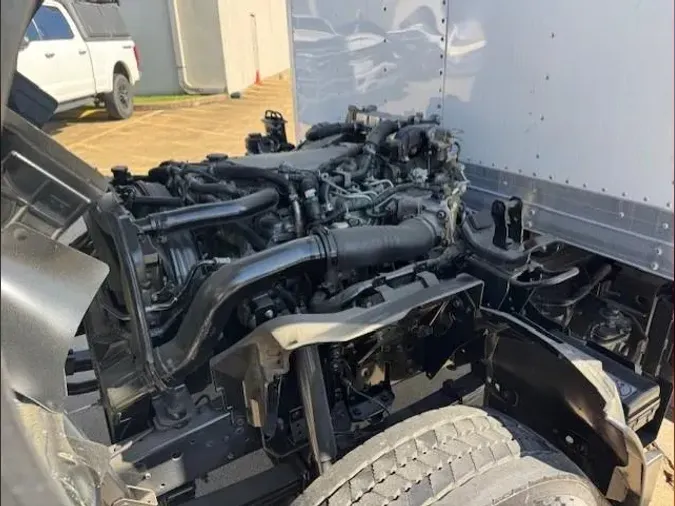 2022 Isuzu NPR-XD