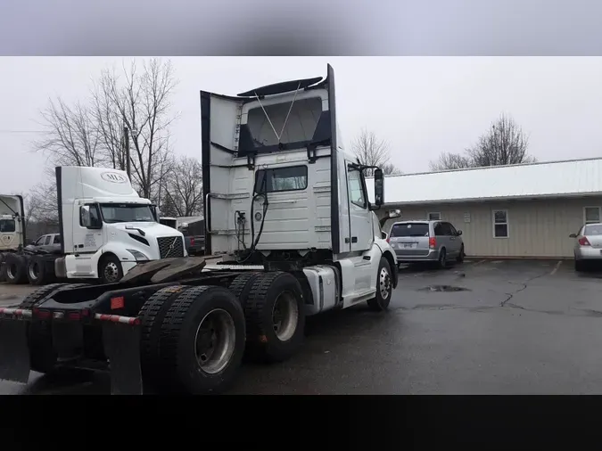 2019 Volvo VNL300