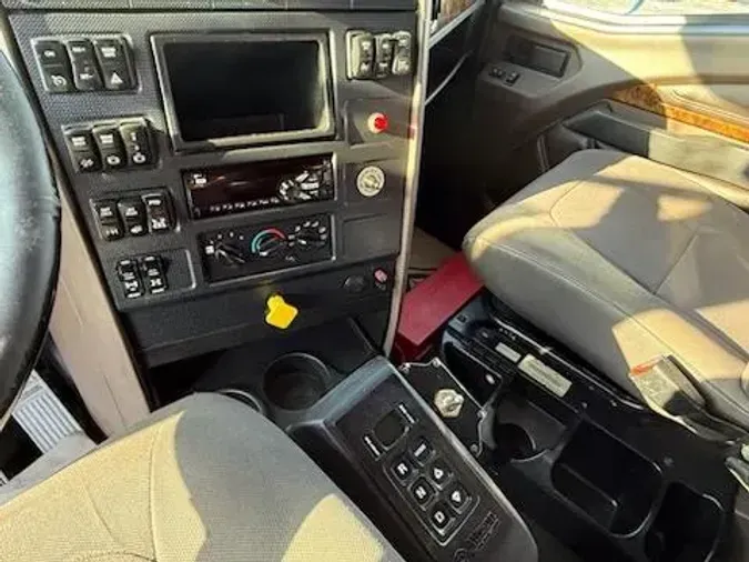 2019 International HX620
