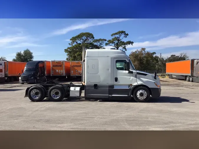 2020 Freightliner Cascadia 12632255b3509ac6293c04b5d1b1dfbba7c