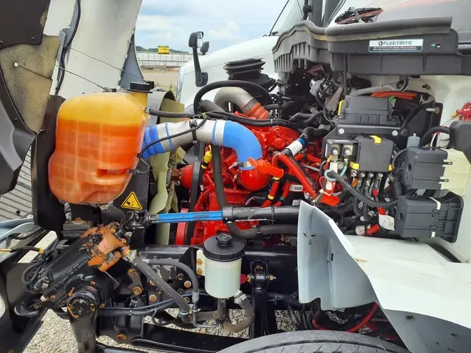 2020 NAVISTAR INTERNATIONAL MV607 (4X2)