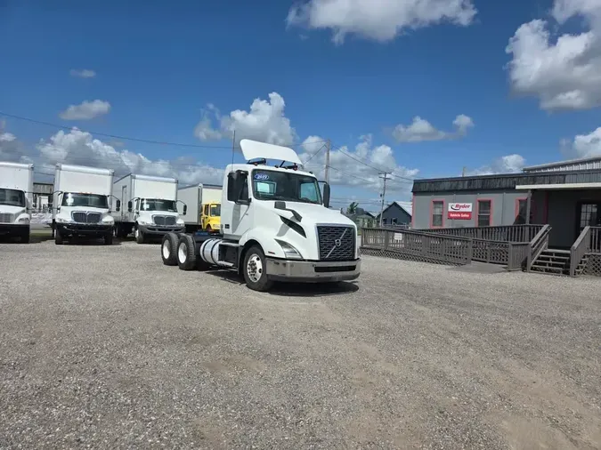 2019 VOLVO VNL64T-3003228ea1317c3b71a8a71b41a752ab4b2