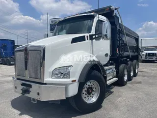 2022 KENWORTH T880