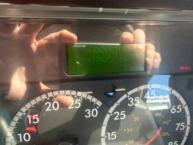 2018 FREIGHTLINER/MERCEDES M2 106