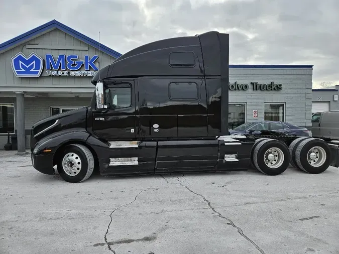 2023 VOLVO VNL64T860