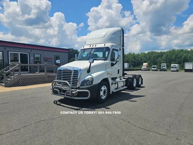 2019 FREIGHTLINER CASCADIA 125323912c8c15d50ebfa424e158d361d14