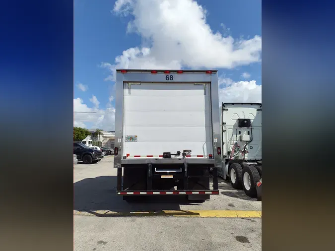 2018 FREIGHTLINER/MERCEDES M2 106