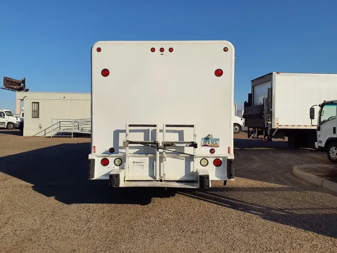 2015 FREIGHTLINER/MERCEDES M2 106