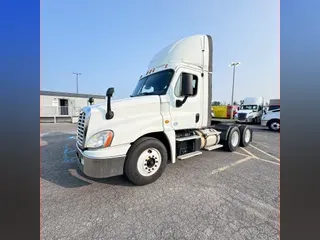 2017 FREIGHTLINER/MERCEDES CASCADIA 125