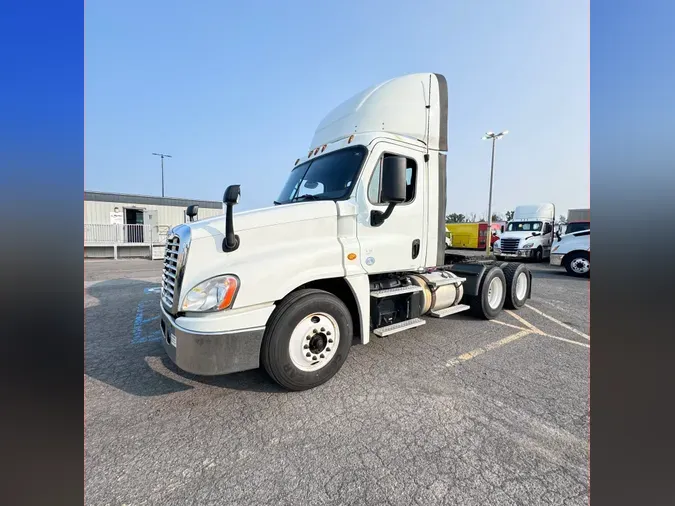 2017 FREIGHTLINER/MERCEDES CASCADIA 125323ce932143c27f6c7509741e63671ee