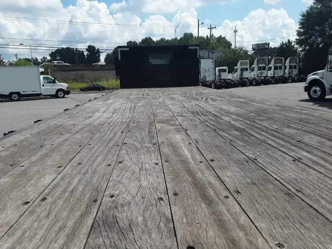 2020 FREIGHTLINER M2 106