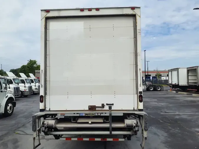 2018 FREIGHTLINER M2 106