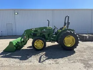 2017 John Deere 5065E