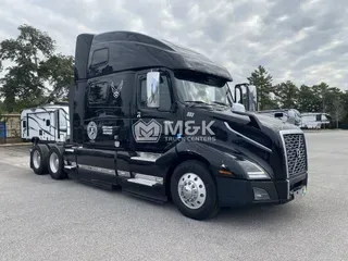 2020 VOLVO VNL64T860