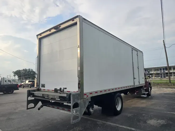 2020 FREIGHTLINER/MERCEDES M2 106