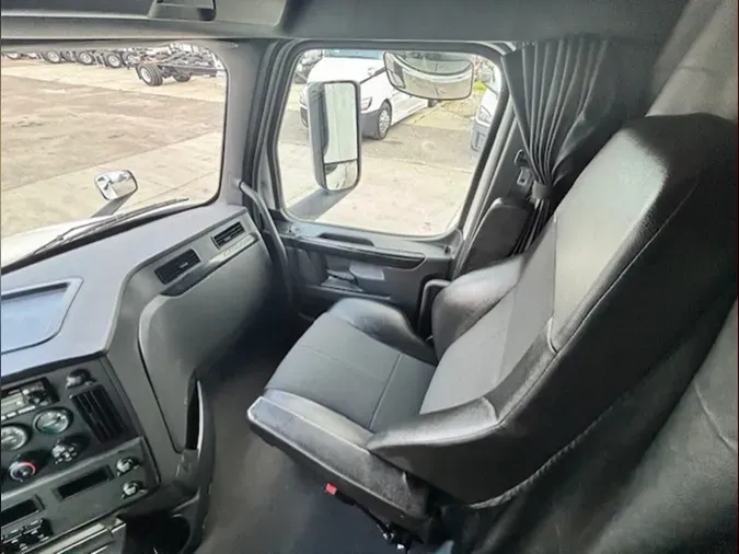 2024 Freightliner Cascadia 126