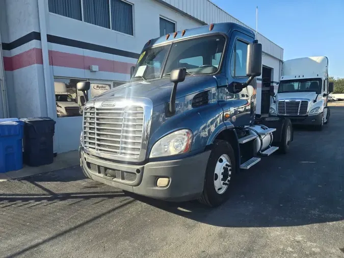 2018 FREIGHTLINER/MERCEDES CASCADIA 113324eda04d40b5632e7a19080e49182d2