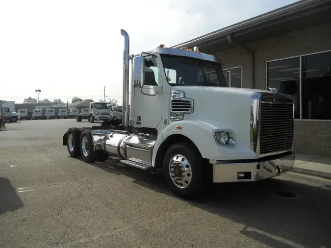 2019 Freightliner CORONADO