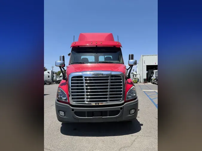 2019 FREIGHTLINER/MERCEDES CASCADIA 1133255ba4bd3b993b400df0f1212c05d39