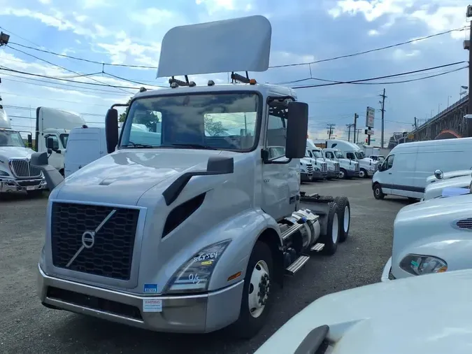 2019 VOLVO VNL