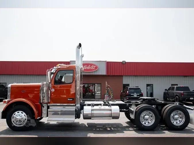2026 PETERBILT 589