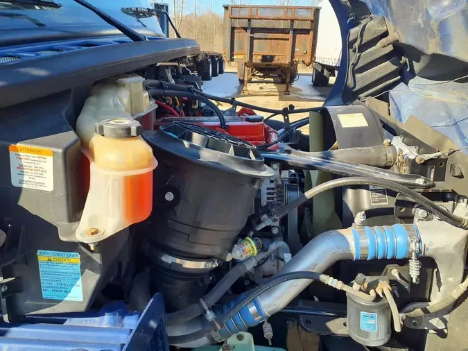 2019 FREIGHTLINER/MERCEDES M2 106