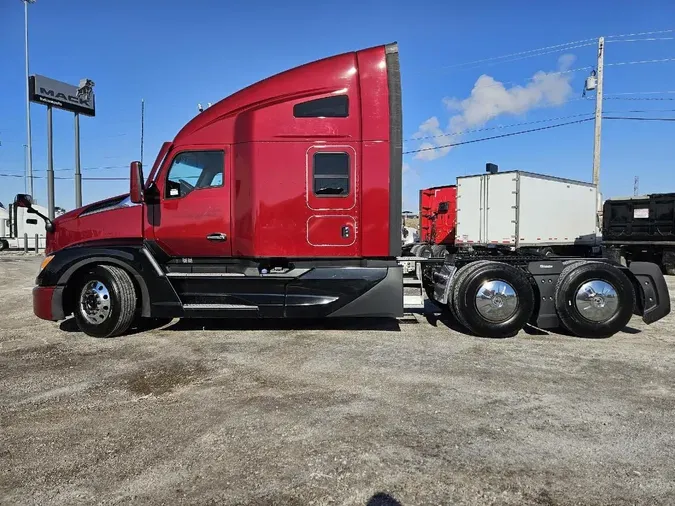 2023 KENWORTH T680