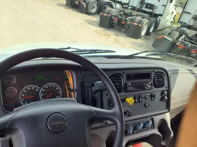 2018 FREIGHTLINER/MERCEDES M2 106