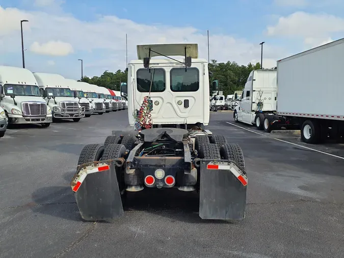 2017 FREIGHTLINER/MERCEDES CASCADIA 125