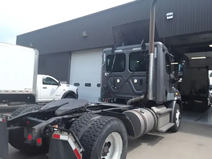 2019 FREIGHTLINER CASCADIA 113