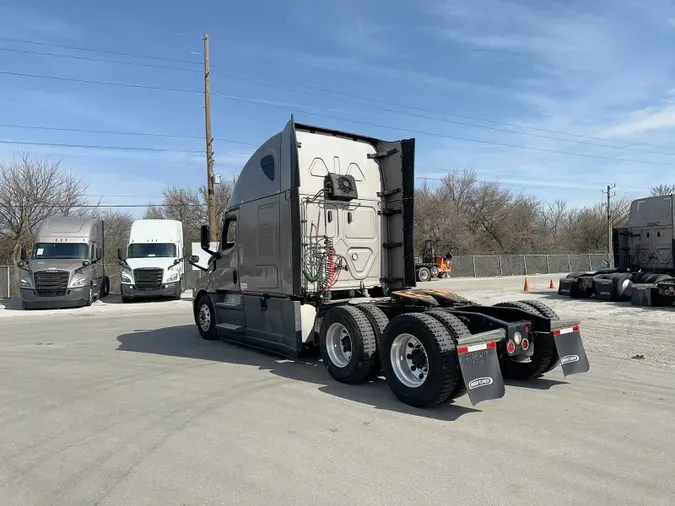 2021 Freightliner Cascadia