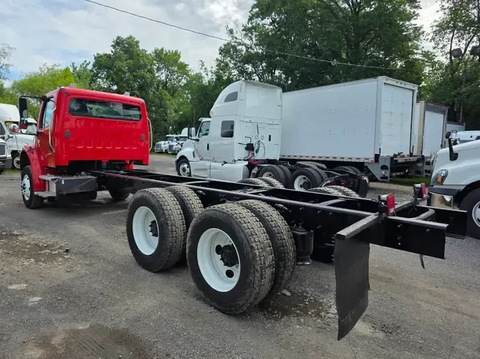 2018 FREIGHTLINER M2 106