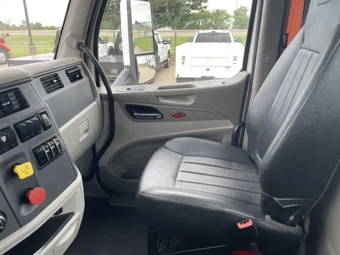 2021 Peterbilt 579