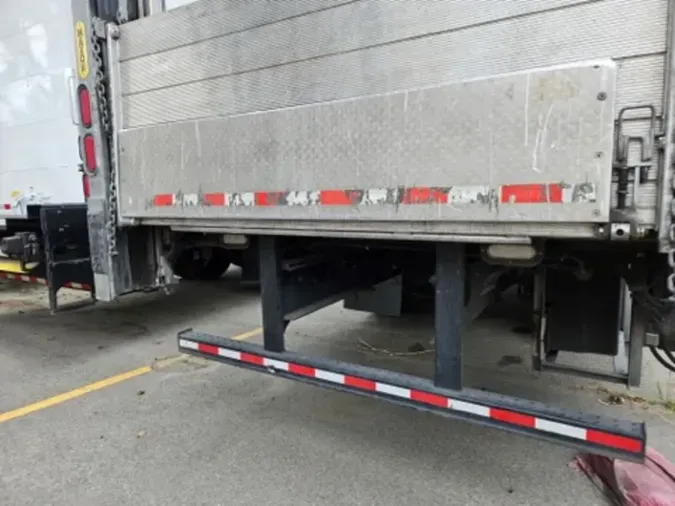 2019 FREIGHTLINER/MERCEDES M2 106
