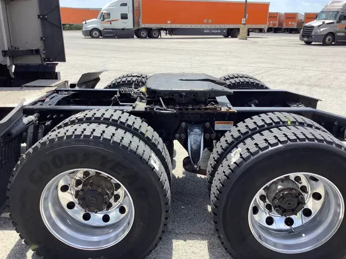 2022 Freightliner Cascadia 126