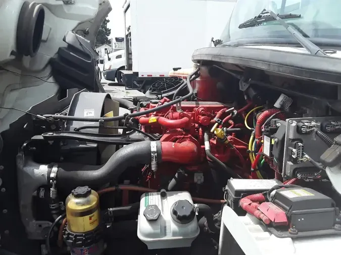 2018 FREIGHTLINER/MERCEDES M2 106