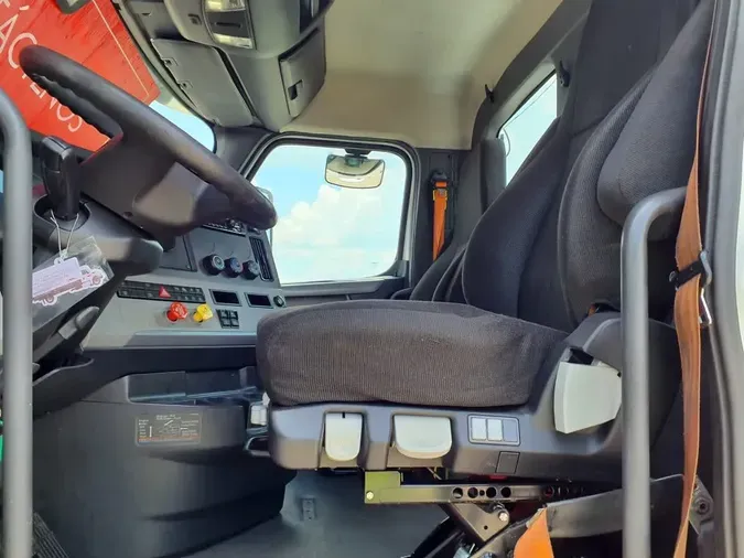 2021 FREIGHTLINER CASCADIA PX12642ST