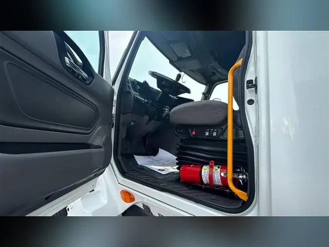 2021 INTERNATIONAL LT