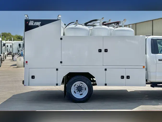 2023 FORD F-600 XL