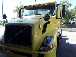 2018 VOLVO VNL64TRACTOR