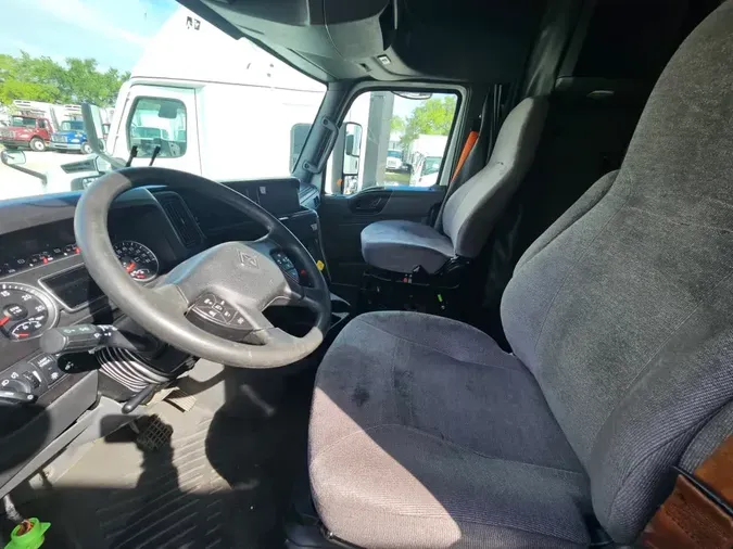 2020 NAVISTAR INTERNATIONAL LT625 SLPR CAB