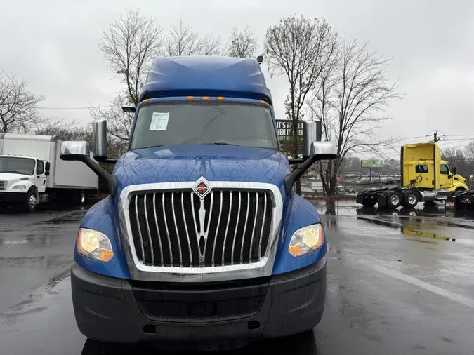 2022 International LT625328f45f55b23658606e9c63d41865138