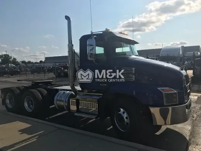 2025 MACK AN64T