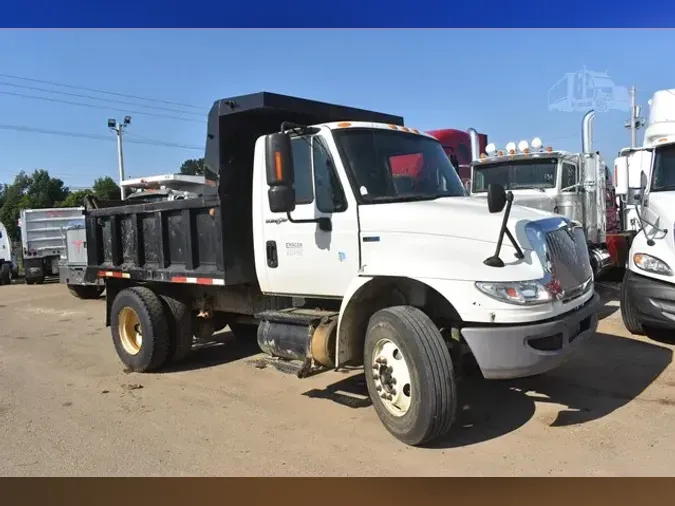 2012 INTERNATIONAL DURASTAR 4300