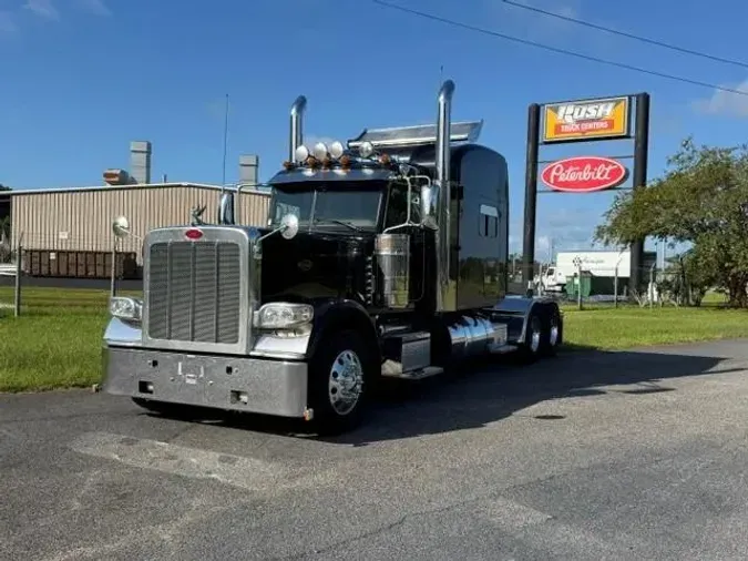 2023 Peterbilt 389329359ca7a9ff4fb0c4bfd04b9d577f8
