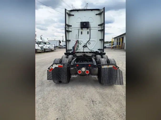 2020 FREIGHTLINER/MERCEDES CASCADIA 125