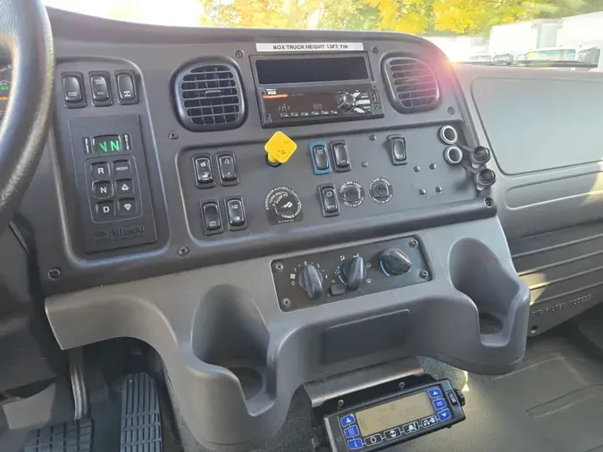 2020 FREIGHTLINER/MERCEDES M2 106