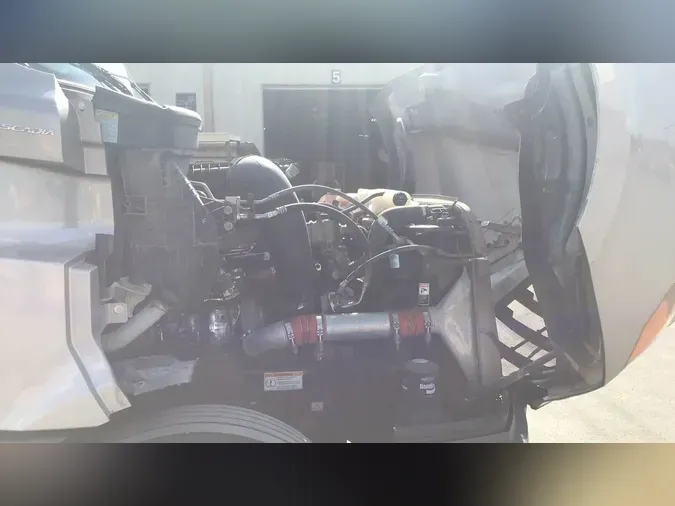 2023 Freightliner Cascadia 126329b8f0b3376992285cc211304a0daed